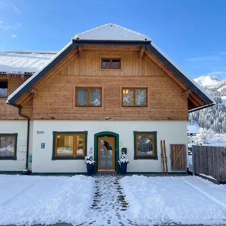 Chalet-apartment Alpenresidenz アパート ザンクト・ミヒャエル・イム・ルンガウ